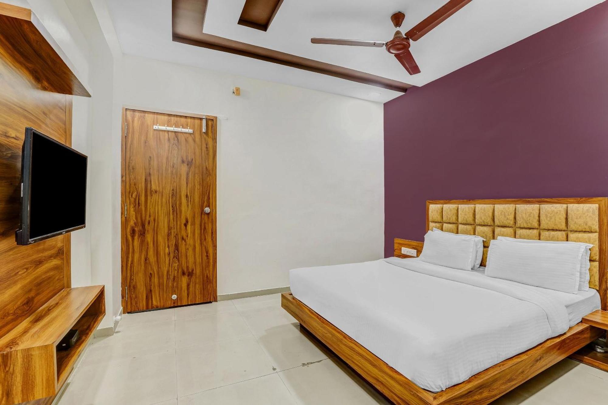 Отель Capital O Maple View Naroda Экстерьер фото