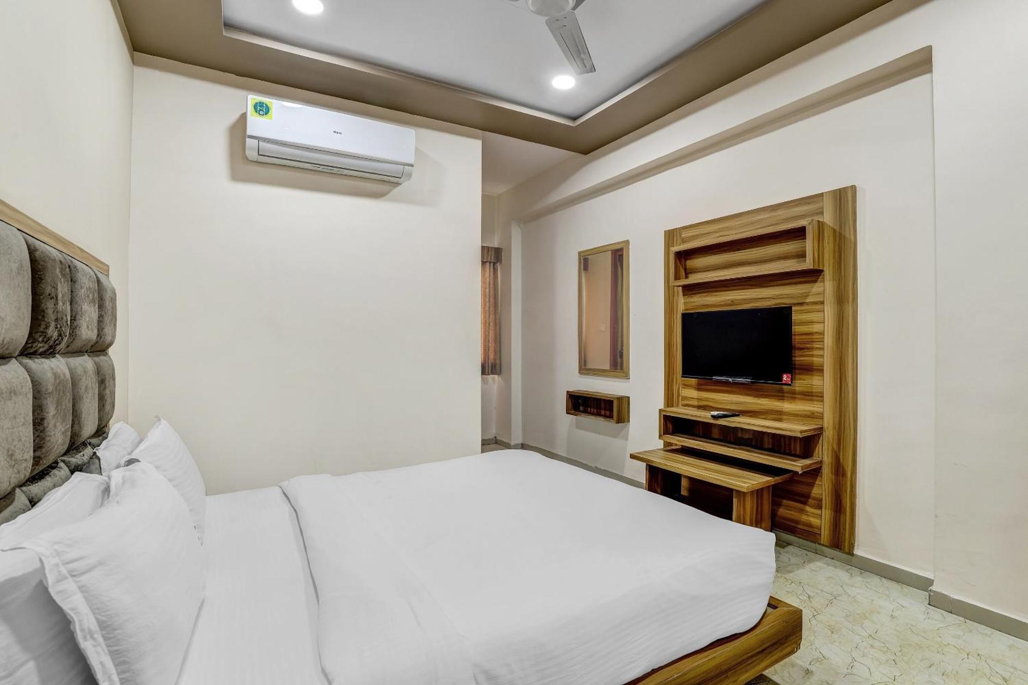 Отель Capital O Maple View Naroda Экстерьер фото