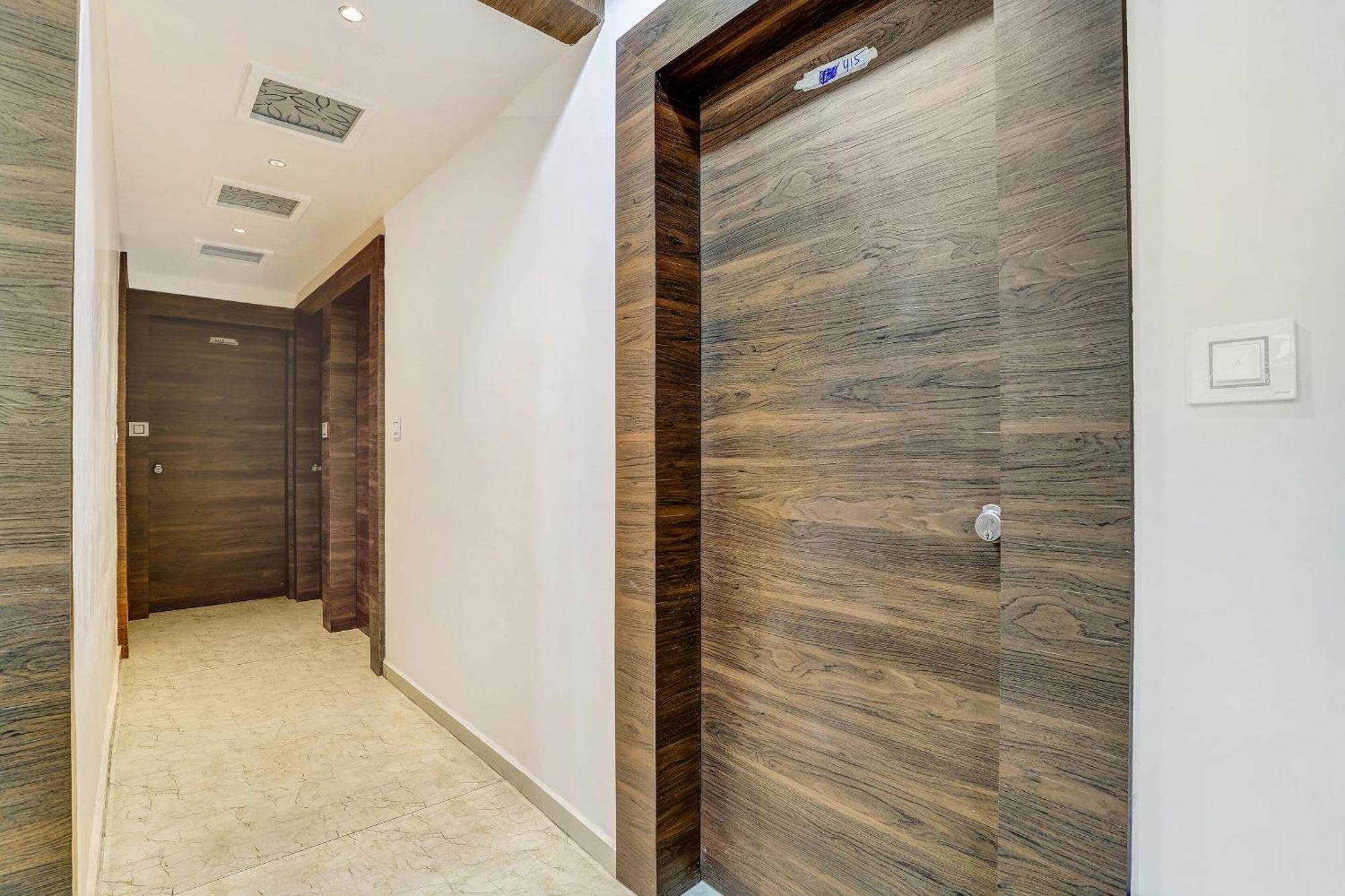 Отель Capital O Maple View Naroda Экстерьер фото