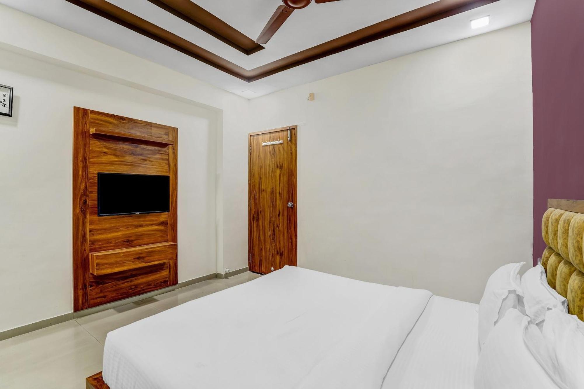 Отель Capital O Maple View Naroda Экстерьер фото