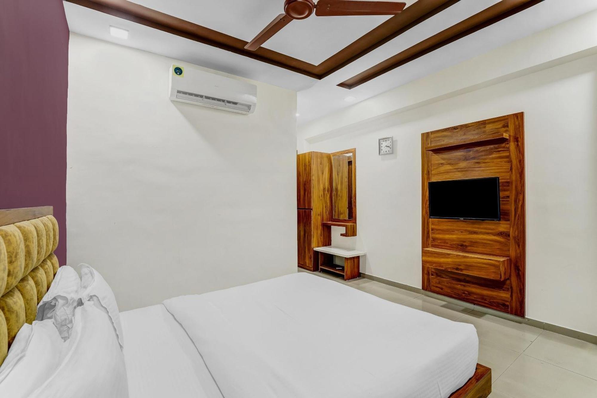 Отель Capital O Maple View Naroda Экстерьер фото